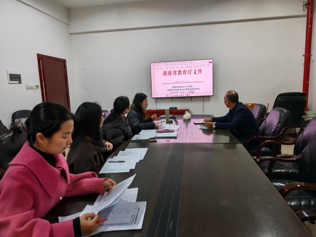 f0c26a1fc0d24bc7bb89eb645d35efe0.jpg f0c26a1fc0d24bc7bb89eb645d35efe0.jpg