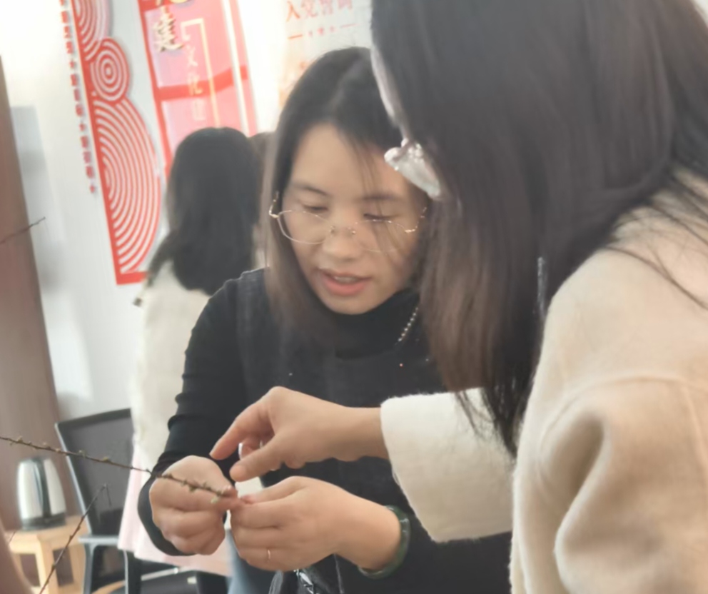 d1751a7a5bc74357a91a98ef23252cb4.jpg d1751a7a5bc74357a91a98ef23252cb4.jpg